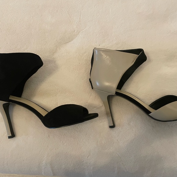 Nine West Twist Peep Toe Pump - Picture 8 of 9